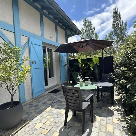 Vent D'ouest Bed & Breakfast 3*